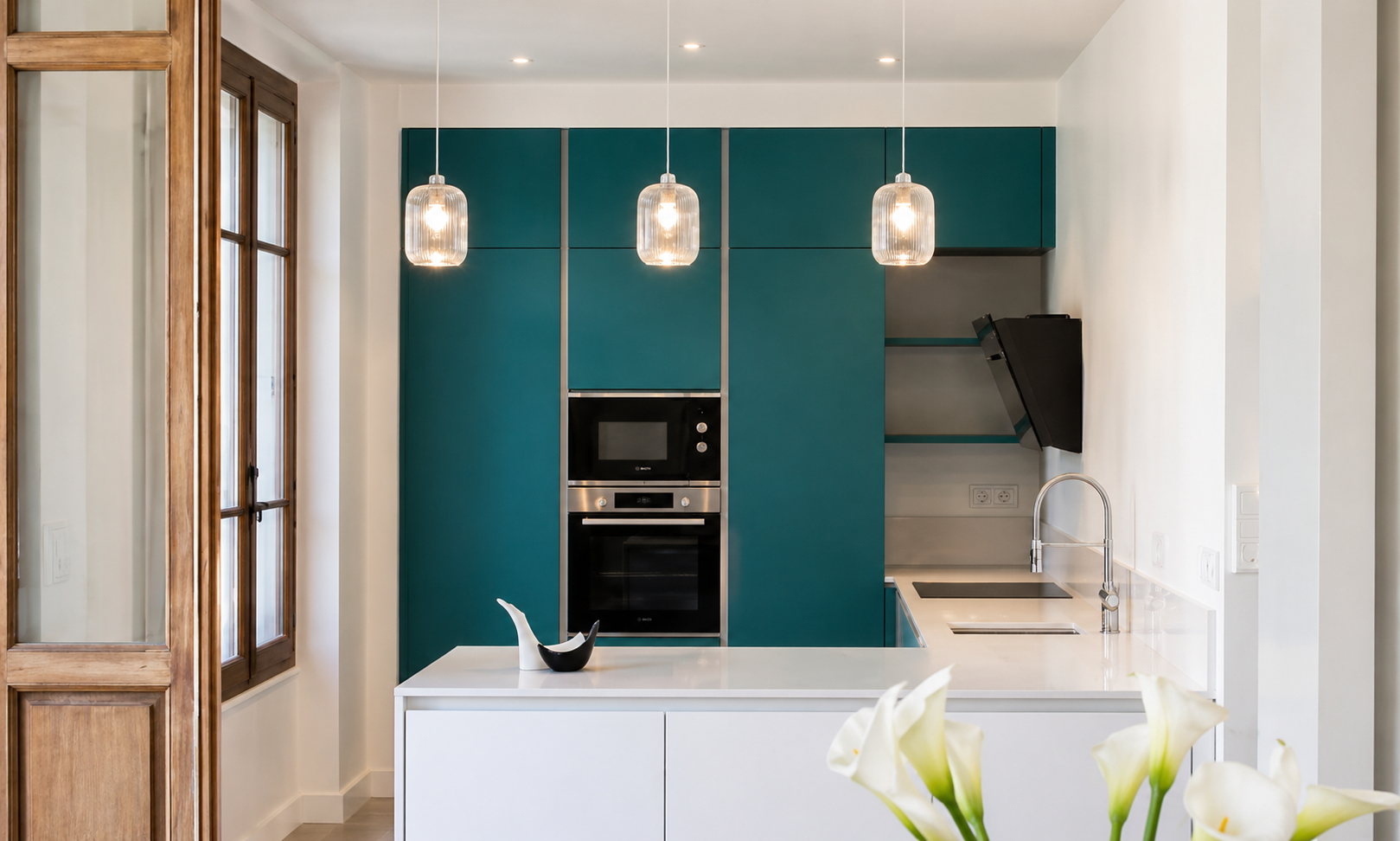 cuisine design dans villa ancienne